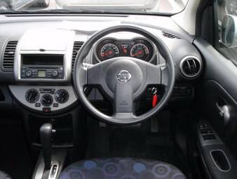 2005 Nissan Note Photos
