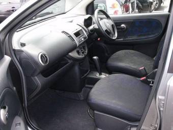 2005 Nissan Note Photos