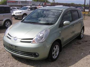 2005 Nissan Note Pics