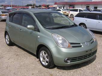 2005 Nissan Note Pictures