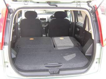 2005 Nissan Note Pictures