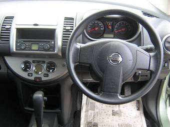 2005 Nissan Note Photos