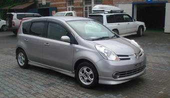 2005 Nissan Note Photos