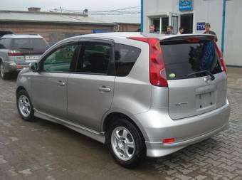2005 Nissan Note Photos