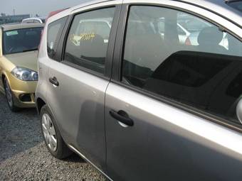 2005 Nissan Note Photos