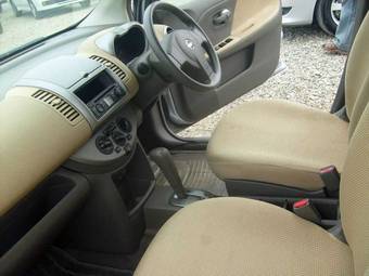 2005 Nissan Note Images