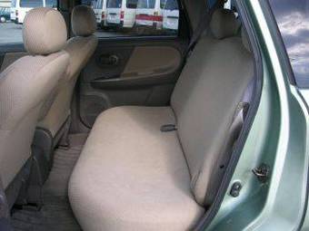 2006 Nissan Note Pictures