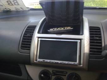 2006 Nissan Note Images