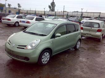 2006 Nissan Note Pictures