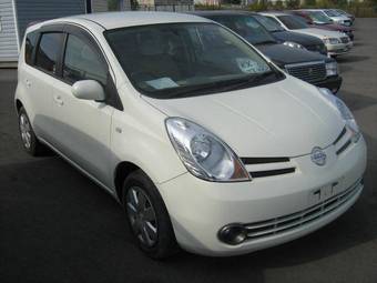 2006 Nissan Note Photos