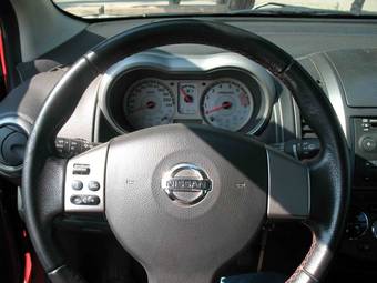 2006 Nissan Note Pictures