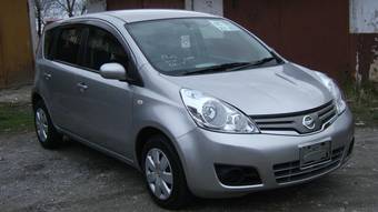 2009 Nissan Note Photos