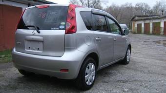 2009 Nissan Note Pictures