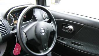 2009 Nissan Note Pictures