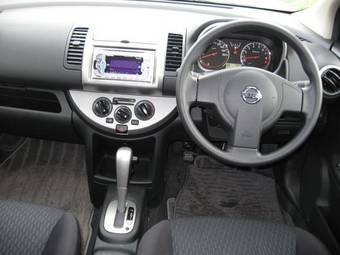 2009 Nissan Note Photos