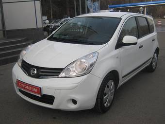 2011 Nissan Note Photos