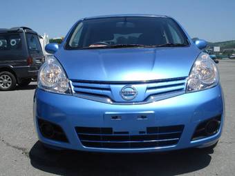 2011 Nissan Note Photos