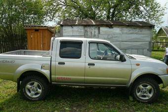 2008 Nissan NP300 Photos