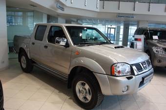 2011 Nissan NP300 Photos