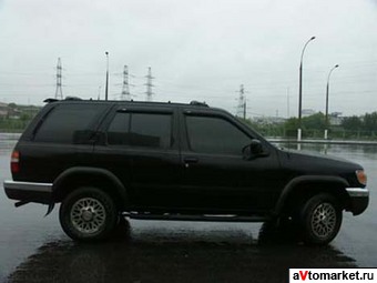 1998 Nissan Pathfinder Pictures