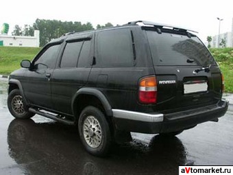 1998 Nissan Pathfinder Photos