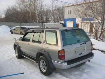 1998 Nissan Pathfinder Photos