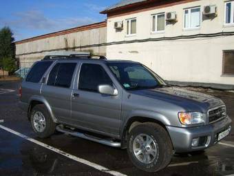 1999 Nissan Pathfinder Pics