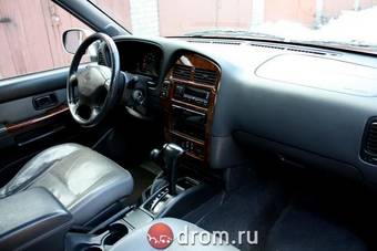 1999 Nissan Pathfinder Pictures