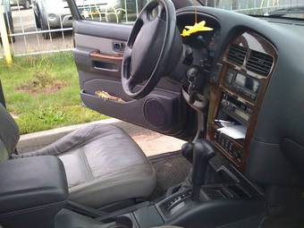 1999 Nissan Pathfinder Pictures