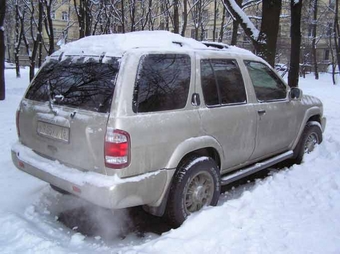 2000 Nissan Pathfinder