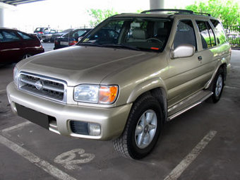 2000 Nissan Pathfinder Pictures