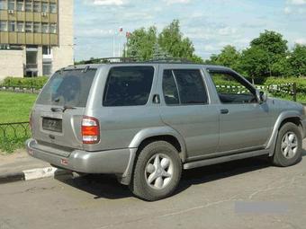 2000 Nissan Pathfinder Pictures