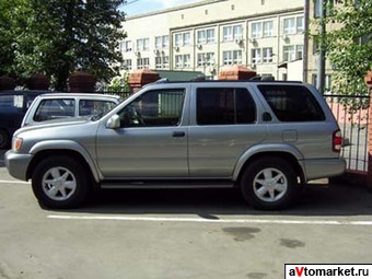 2000 Nissan Pathfinder Pictures