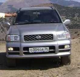 2000 Nissan Pathfinder Pictures