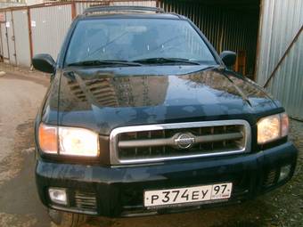 2000 Nissan Pathfinder Photos