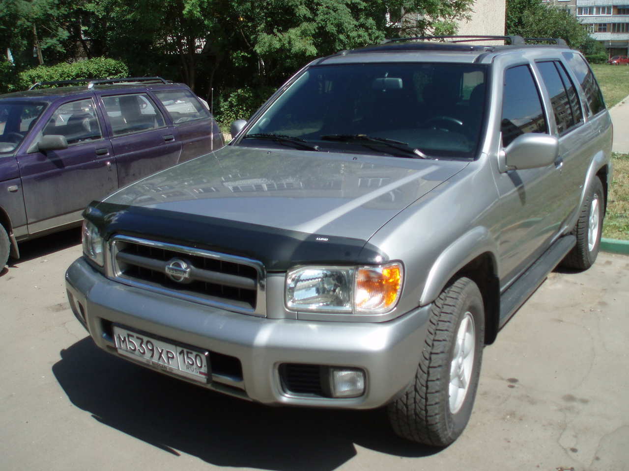 Nissan pathfinder 2000