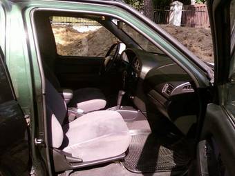 2000 Nissan Pathfinder Pictures