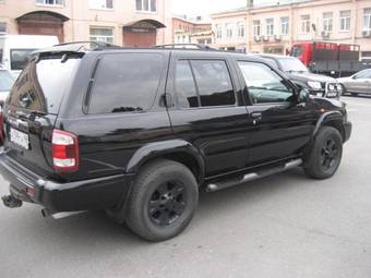 2000 Nissan Pathfinder Pictures