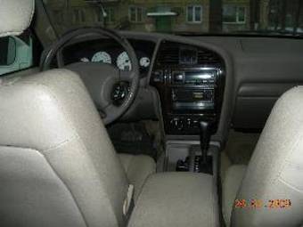 2000 Nissan Pathfinder Images