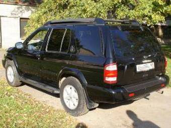 2002 Nissan Pathfinder Pictures