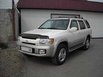 2002 Nissan Pathfinder Pictures