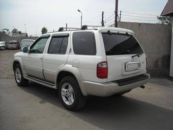 2002 Nissan Pathfinder Pictures