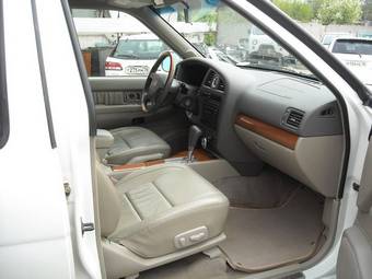 2002 Nissan Pathfinder Photos