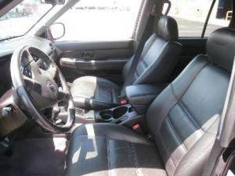 2003 Nissan Pathfinder Photos