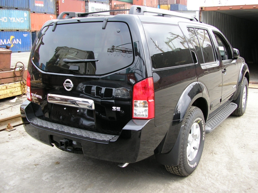 2005 Nissan Pathfinder Photos
