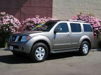 2005 Nissan Pathfinder Images