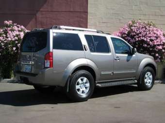 2005 Nissan Pathfinder Pictures