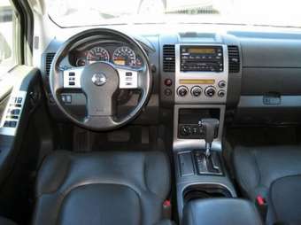 2005 Nissan Pathfinder Pictures