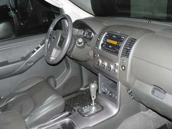 2005 Nissan Pathfinder Pictures