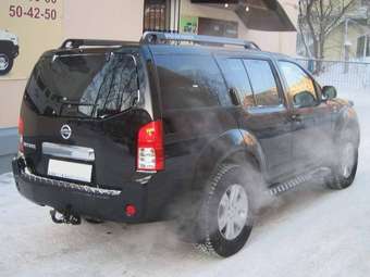 2005 Nissan Pathfinder Photos